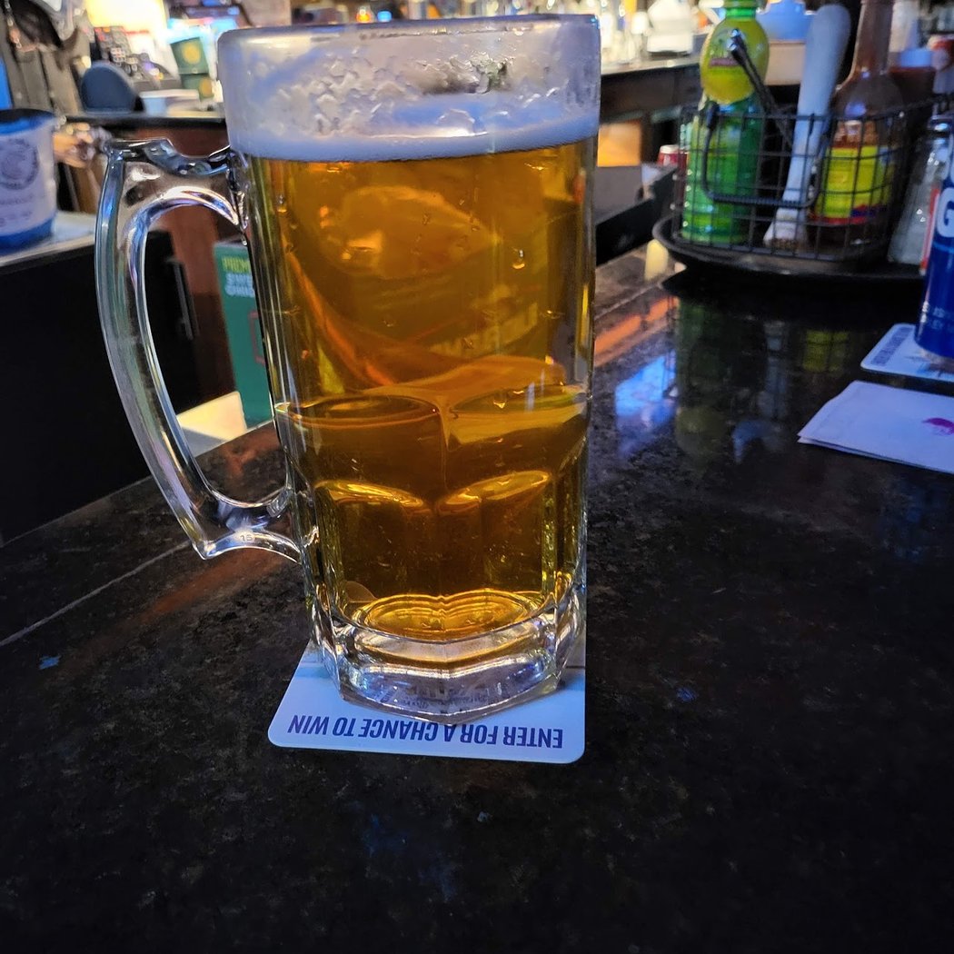Eli’s Sports Bar & Lounge 3