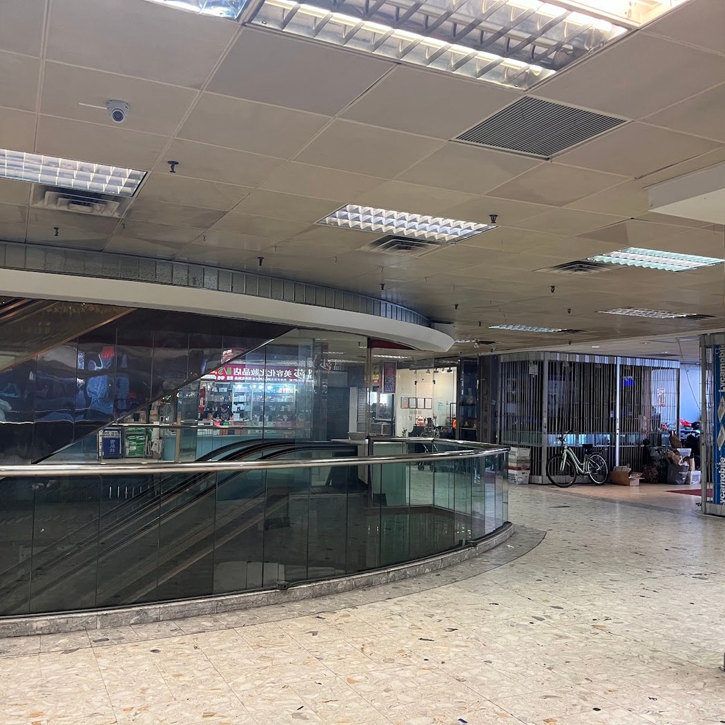 East Broadway Mall 2