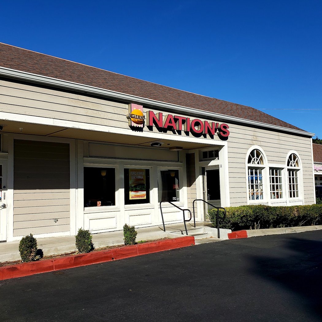 Nation's Giant Hamburgers & Great Pies 2