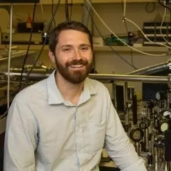 Using Attosecond X-ray Free Electron Lasers to Probe Ultrafast Electron Motion 1