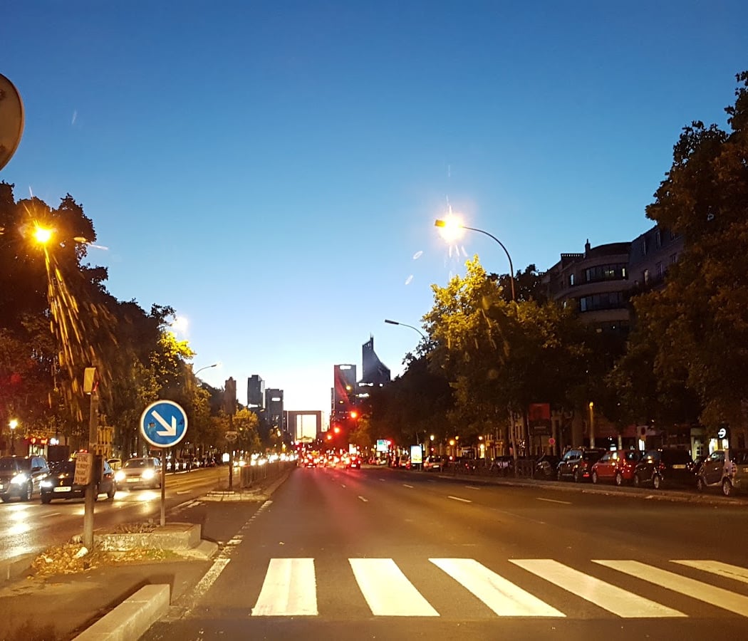 Av. Charles de Gaulle 3