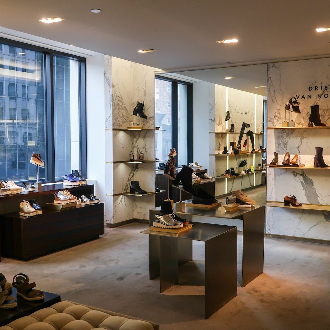 Barneys New York, Madison Avenue 5
