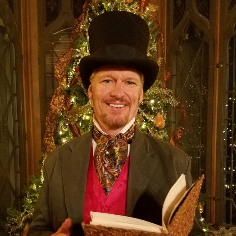 Mr. Dickens Tells a Christmas Carol 1