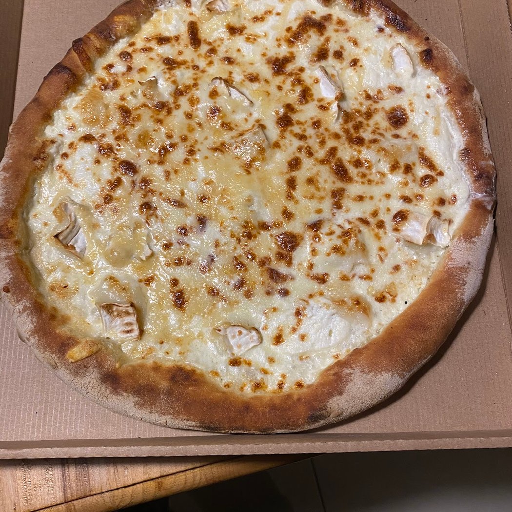 Pizza Sainte Anne 2