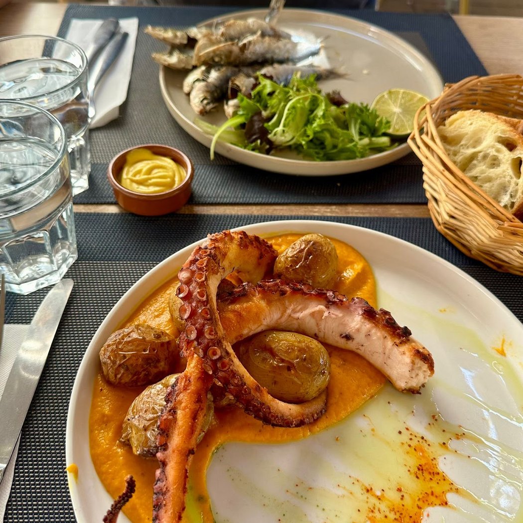 Le Caveau 1