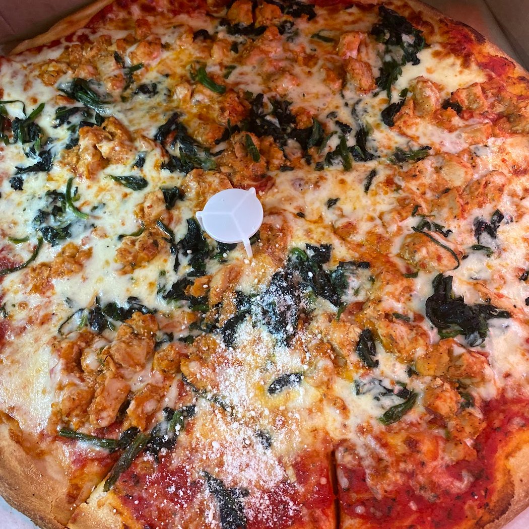 Rocky's Pizzeria & Resturant 3