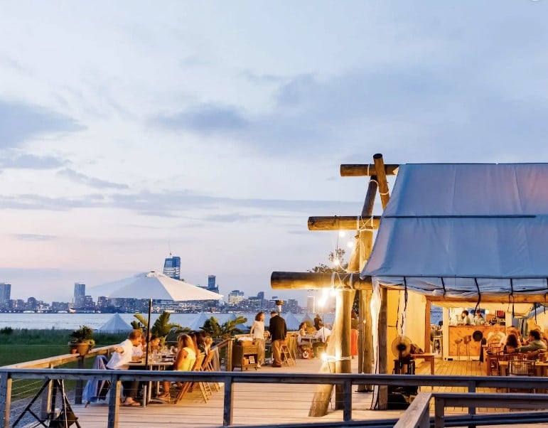 Three Peaks Lodge – Dining At Collective Retreats Governors Island 1