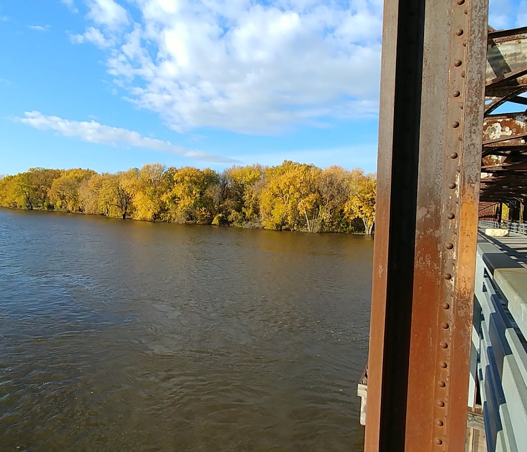 Mississippi River Regional Trail - Trailhead 1