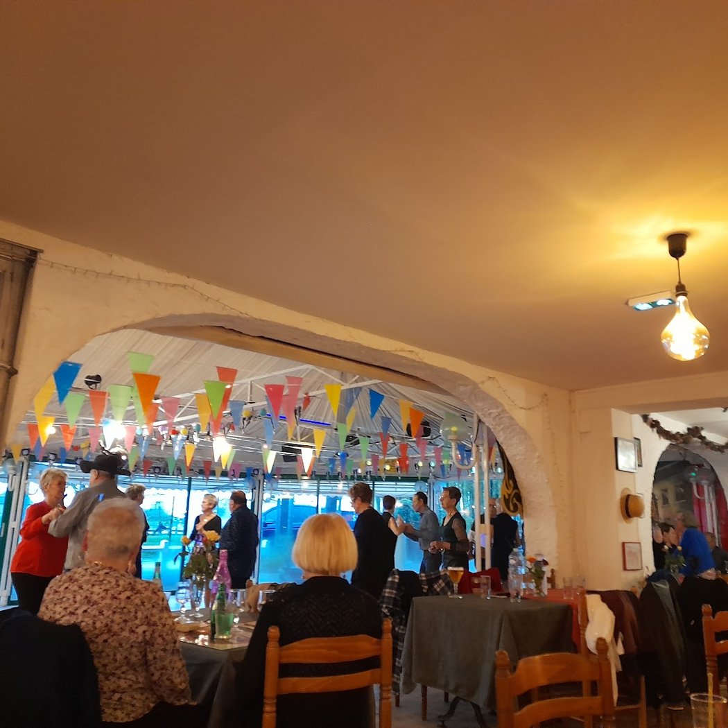 La Guinguette Des Ecluses 1