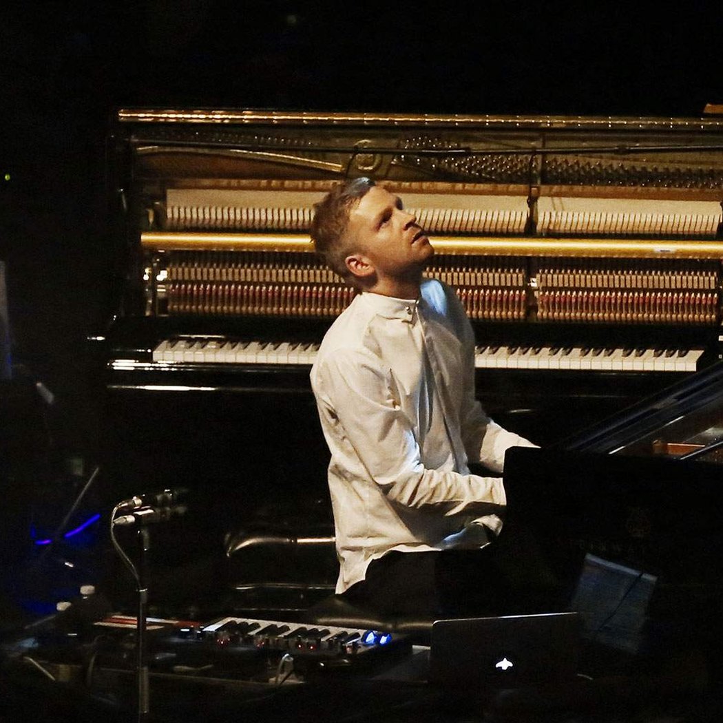 Ólafur Arnalds: Falling Apart Together 3