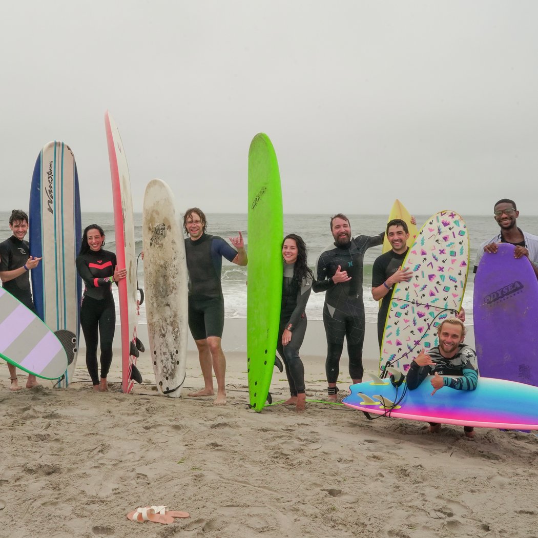 45-Minute Beginner Surf Class for 1-Person with Board/Wetsuit Included 1