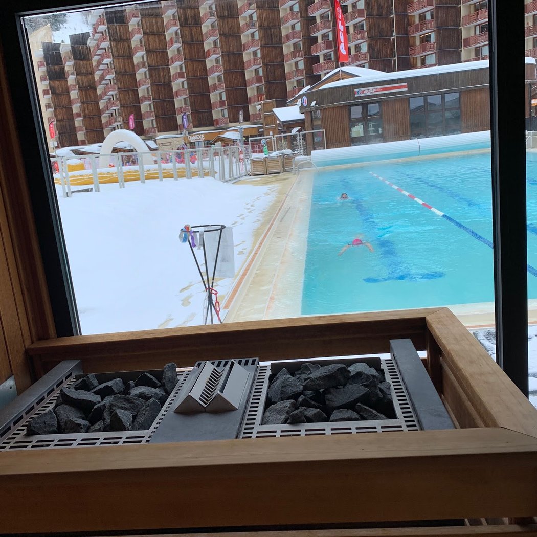 Magic Pool - Piscine de la plagne Bellecôte 3