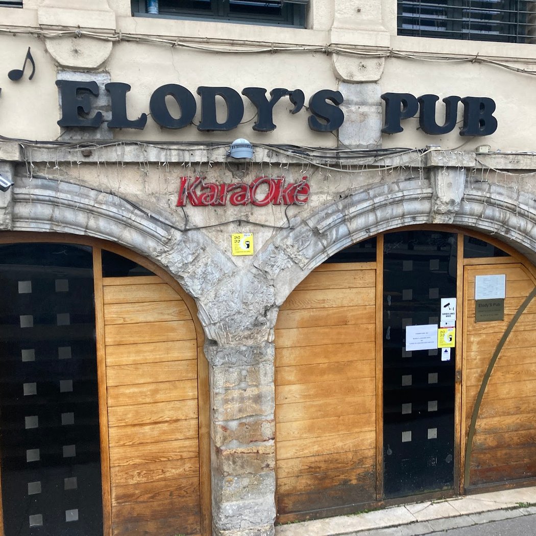 Elody's Pub 3