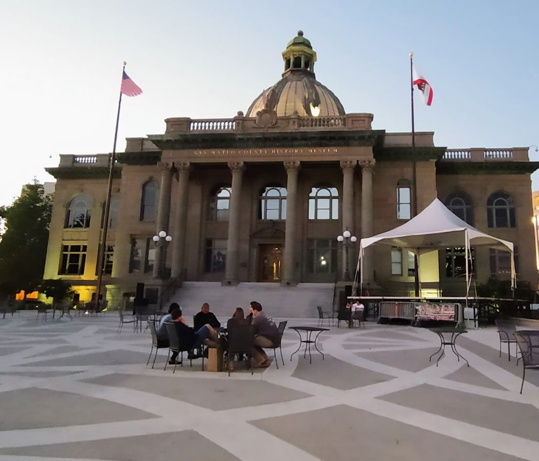 Courthouse Square Fan Zone 5