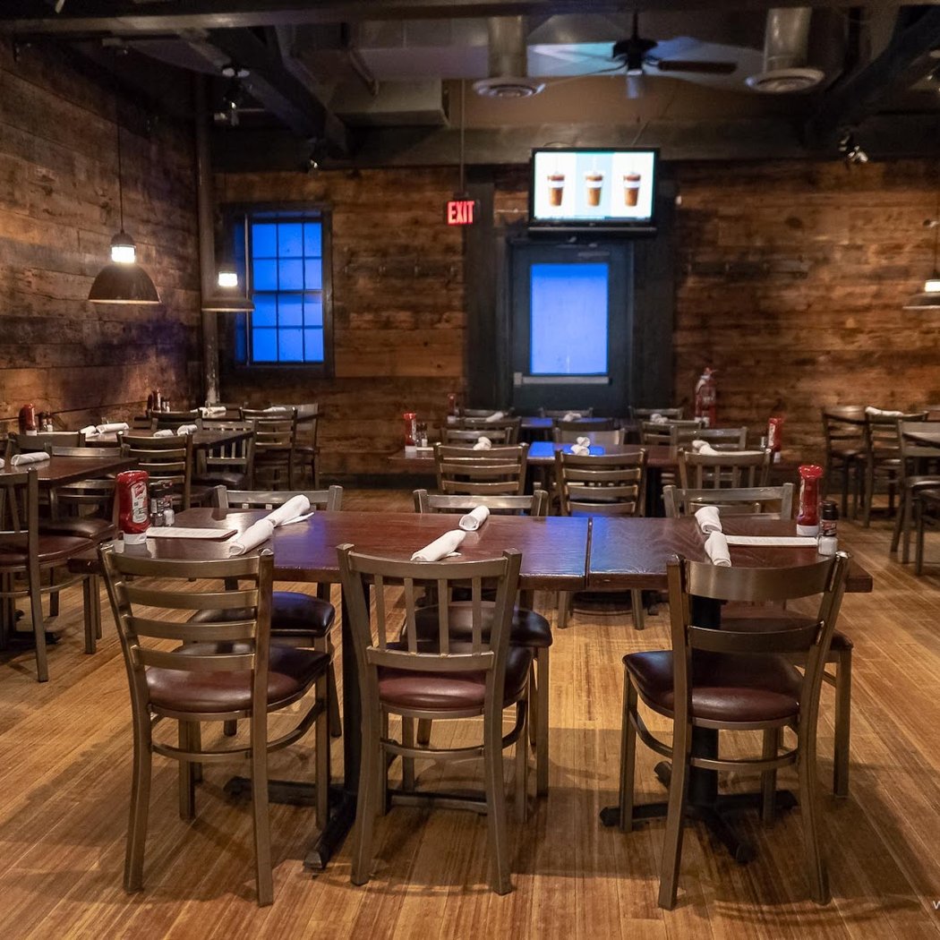 Blue Tractor BBQ & Brewery 2