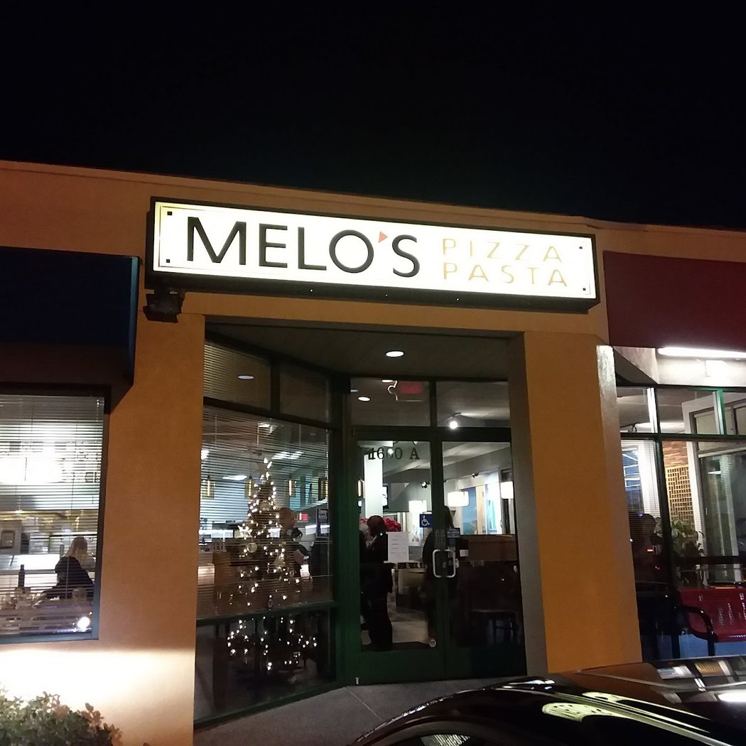 Melo's Pizza & Pasta 3