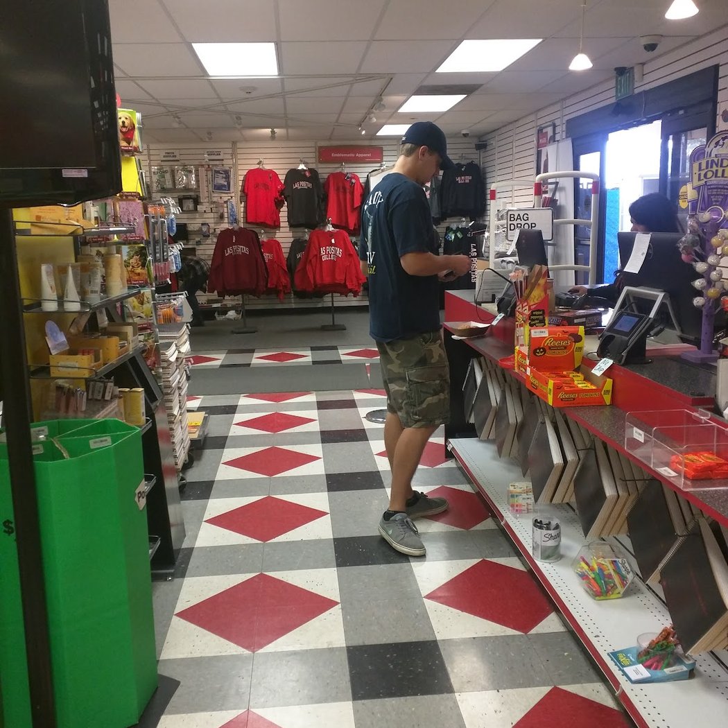 Las Positas College Bookstore 1
