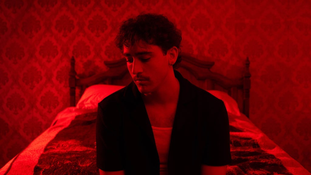 Braden Bales, Ezra 1