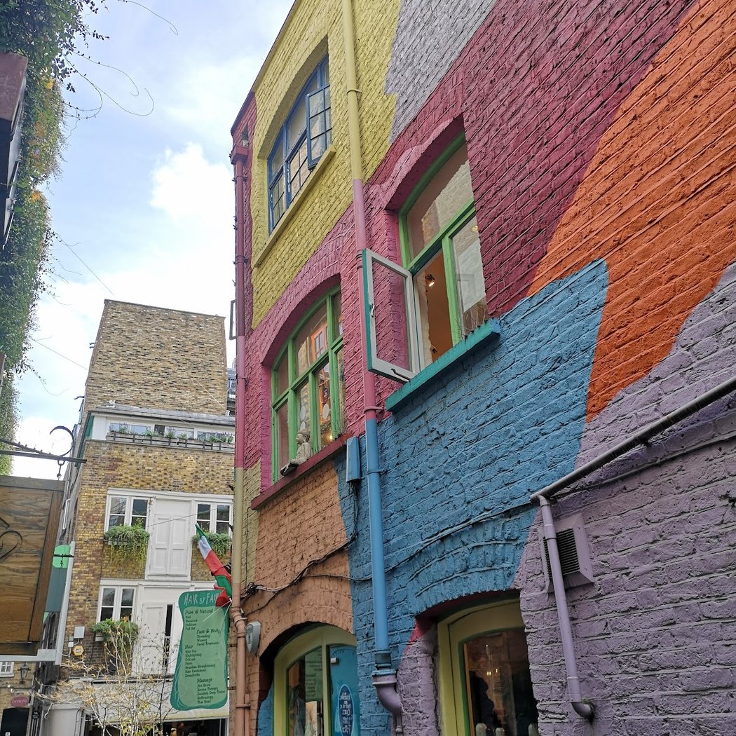 Neal's Yard 4