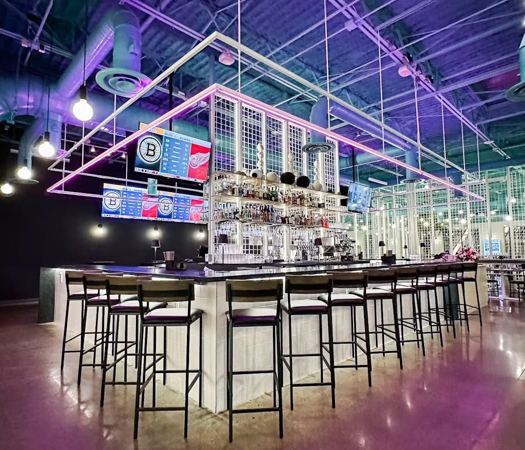 Venue by 4M 4