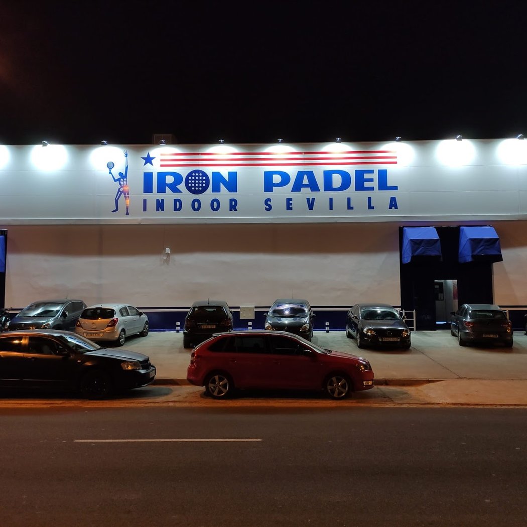 IRON PADEL INDOOR SEVILLA 3