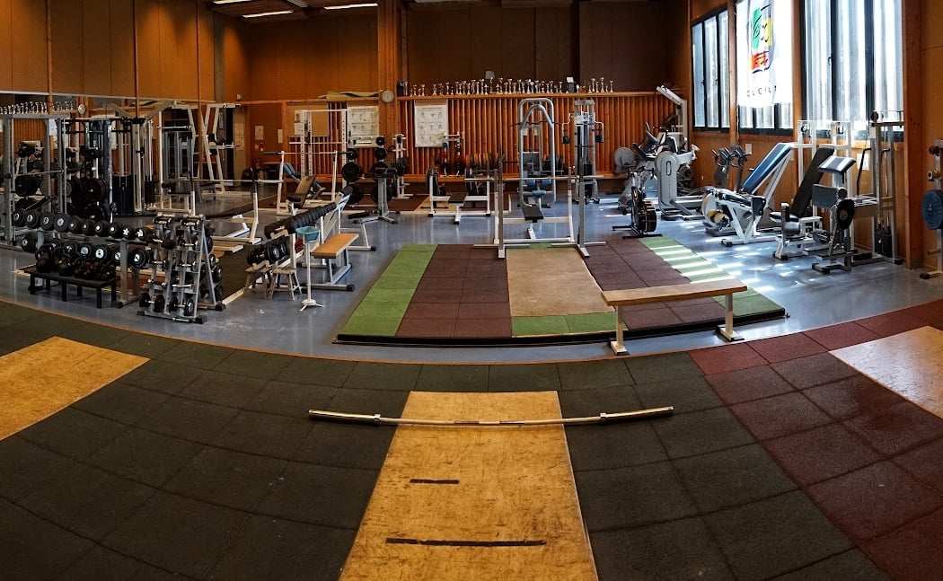 Club Haltérophilie Musculation Weightlifting Club de Cachan. 2