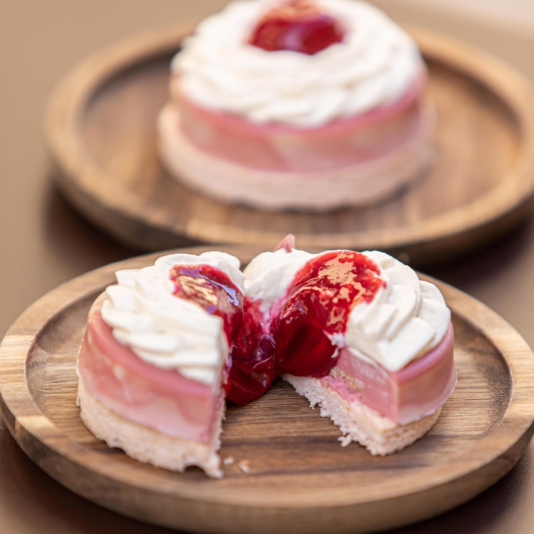 Henriette & Olga Glaces-Patisseries 1