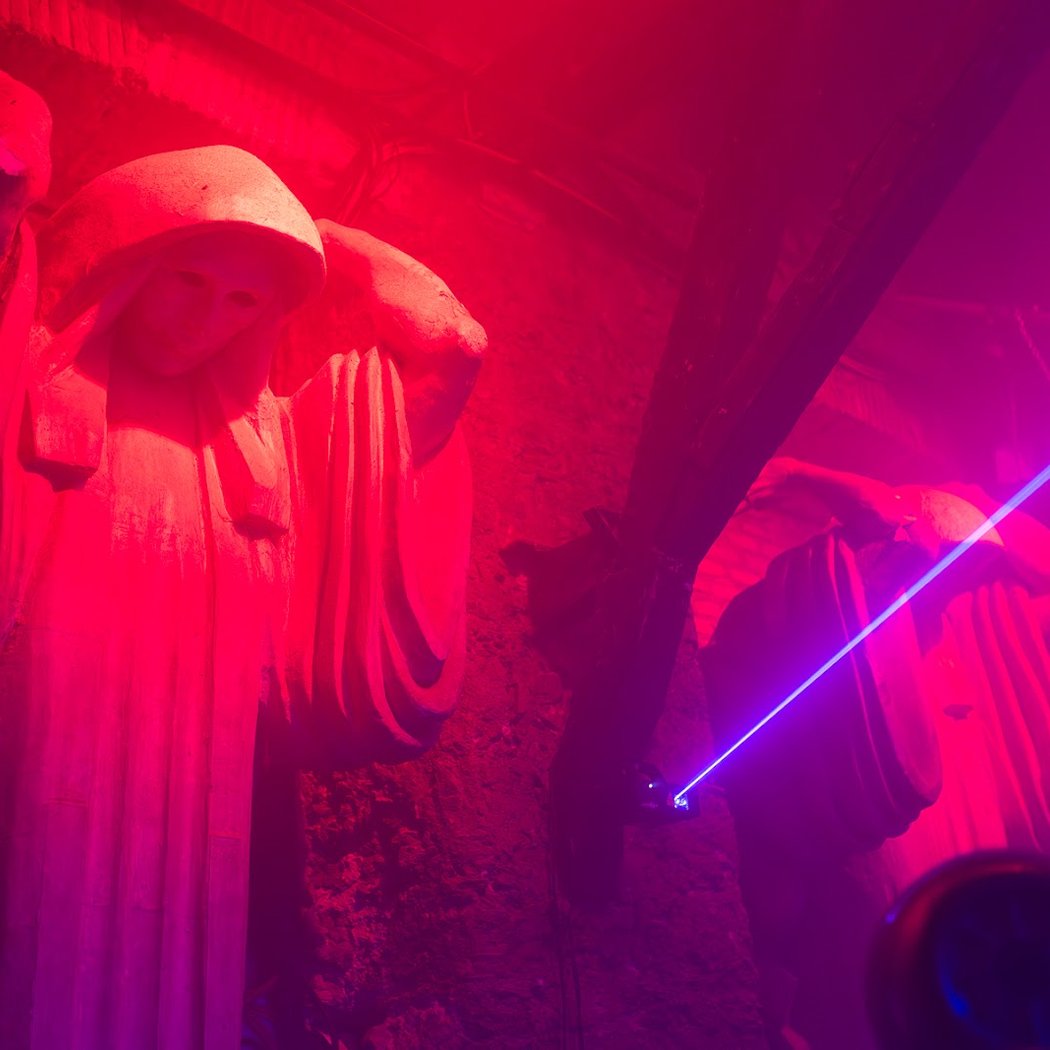 Temple Club 2
