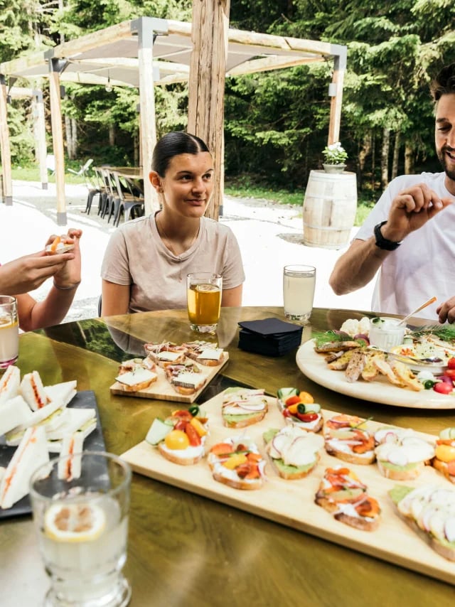 Le Chalet Du Loup - Restaurant - La Féclaz 2