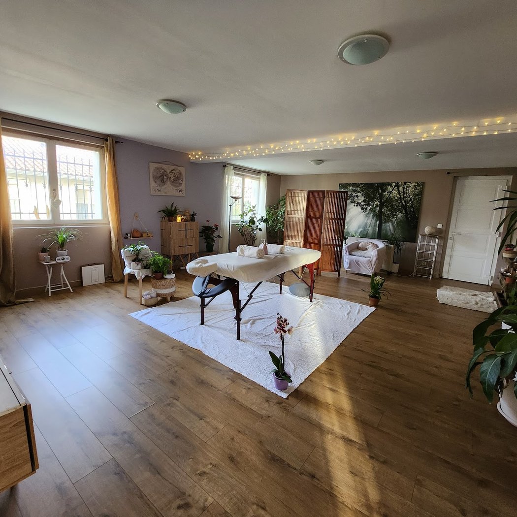 Charlotte Casaban | Salon de Massage à Aucamville 2