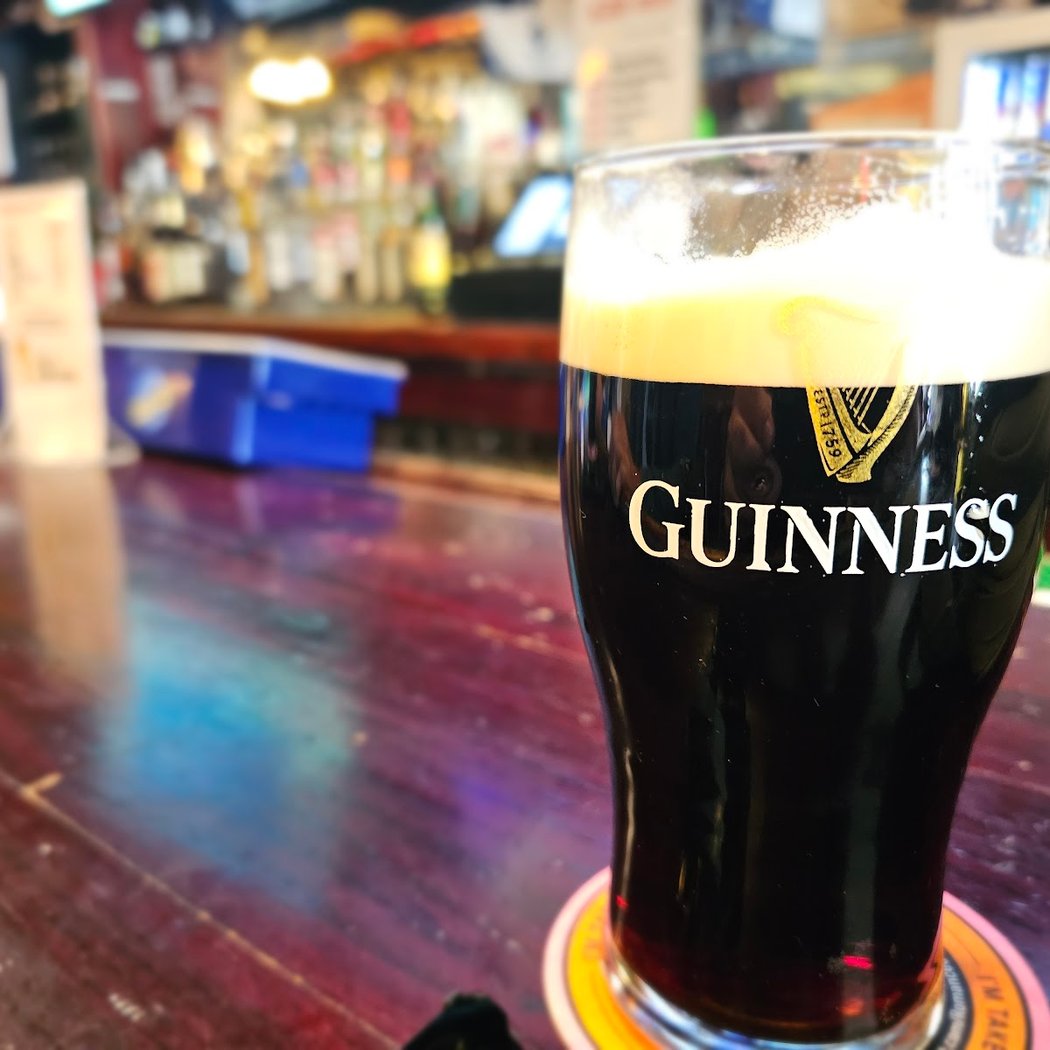 Flannerys Bar 4
