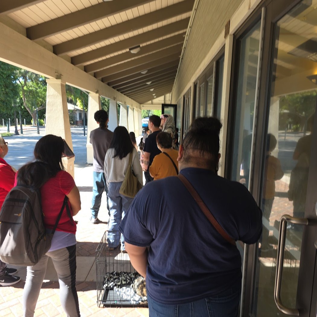 Low-Cost Neighborhood Vaccine Clinic 1