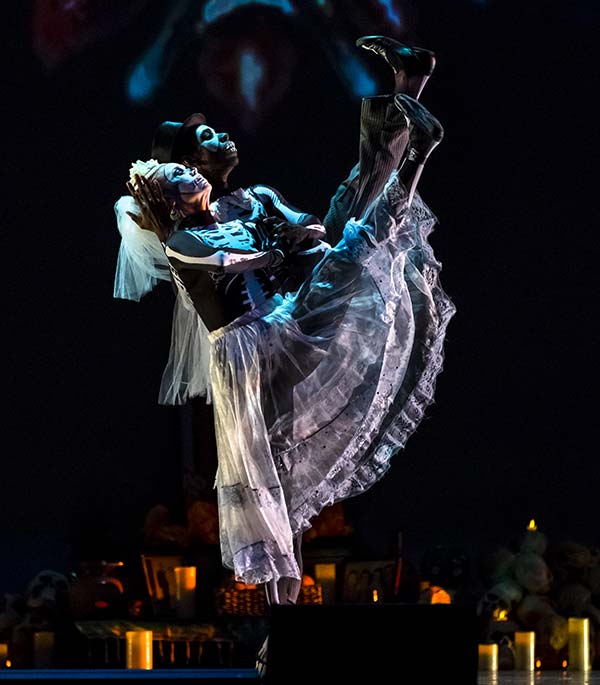 Luna Mexicana – Celebrating Six Decades of Dance 1