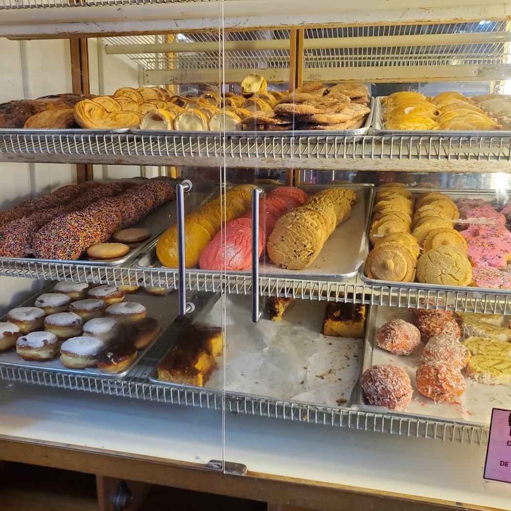 Ahualulco Panaderia Bakery 3