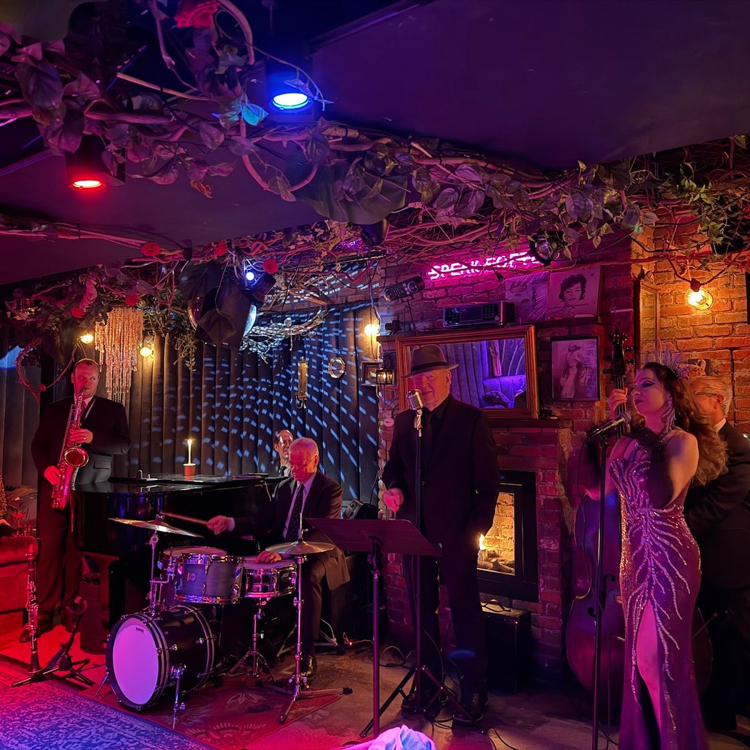 Live Jazz & Burlesque 3