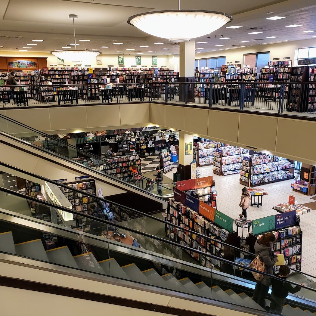 Barnes & Noble 1
