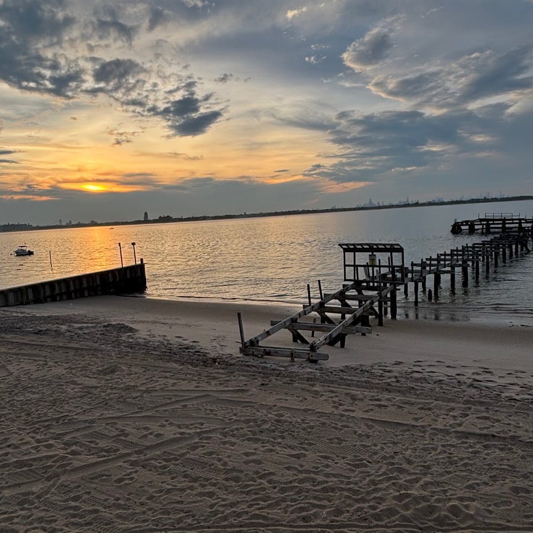 The Bayhouse of Breezy Point 3