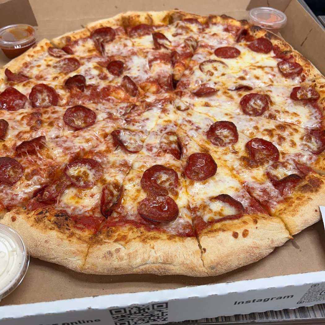 Seniore's Pizza 1