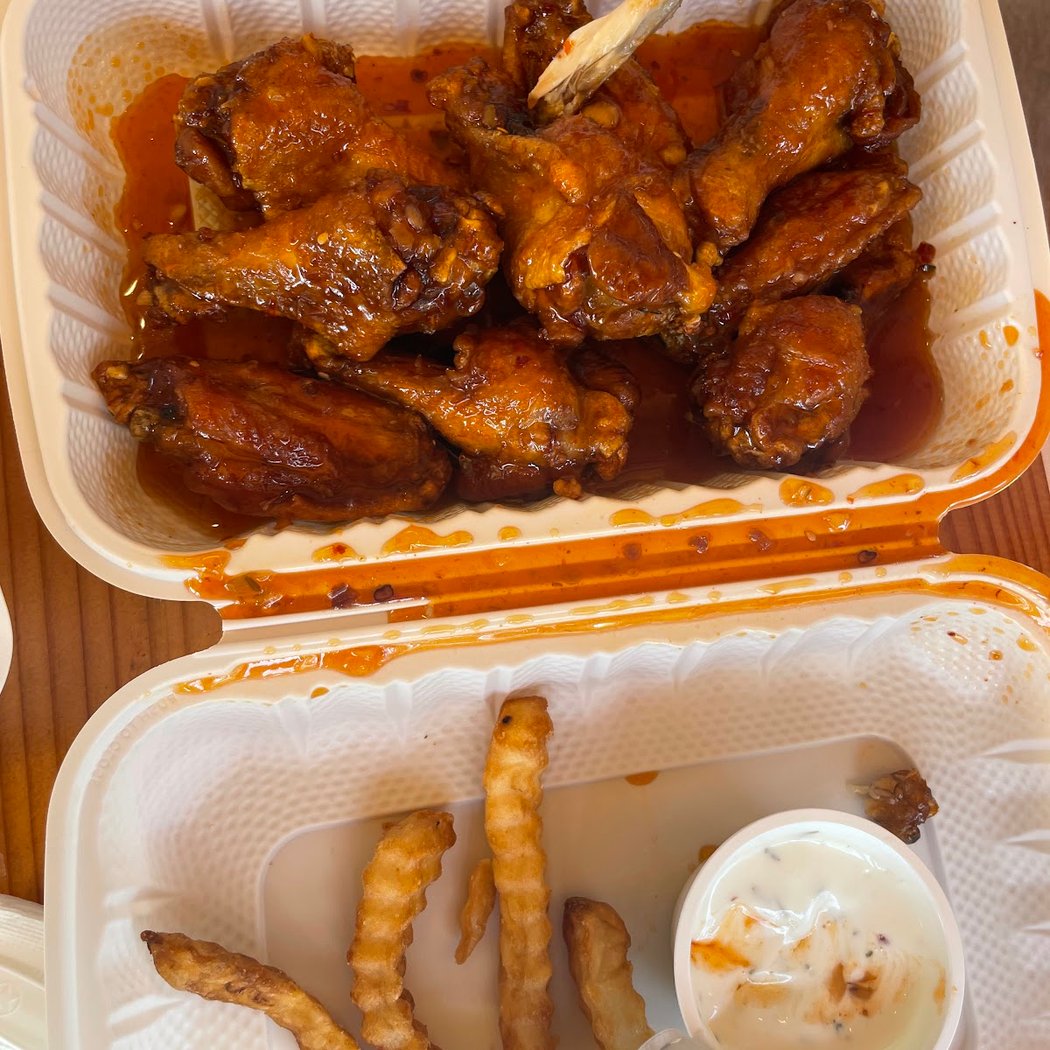 Wings & Seafood 4