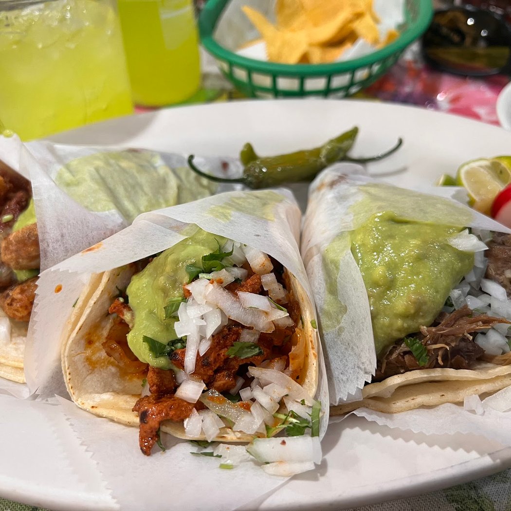 El Mariachi Restaurant 3