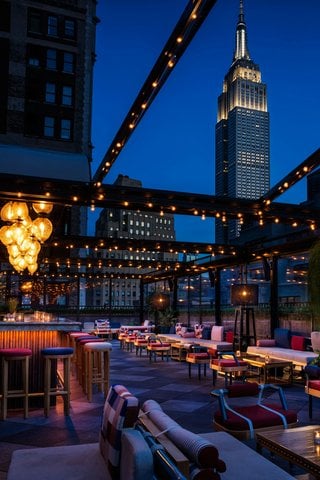 Weekday Happy Hour at Magic Hour 1