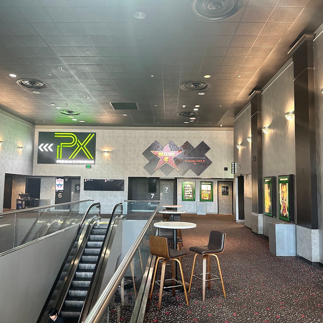 LOOK Dine in Cinemas 3