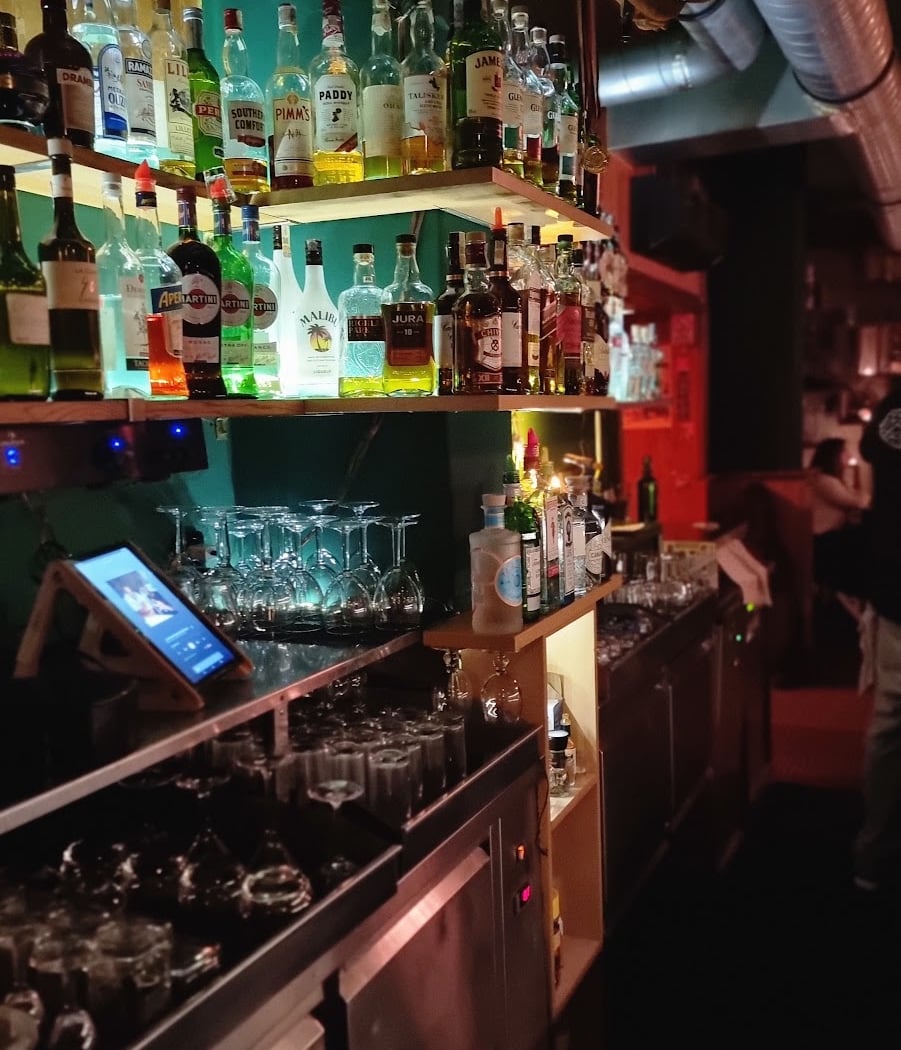 Bukowski's Bar 3