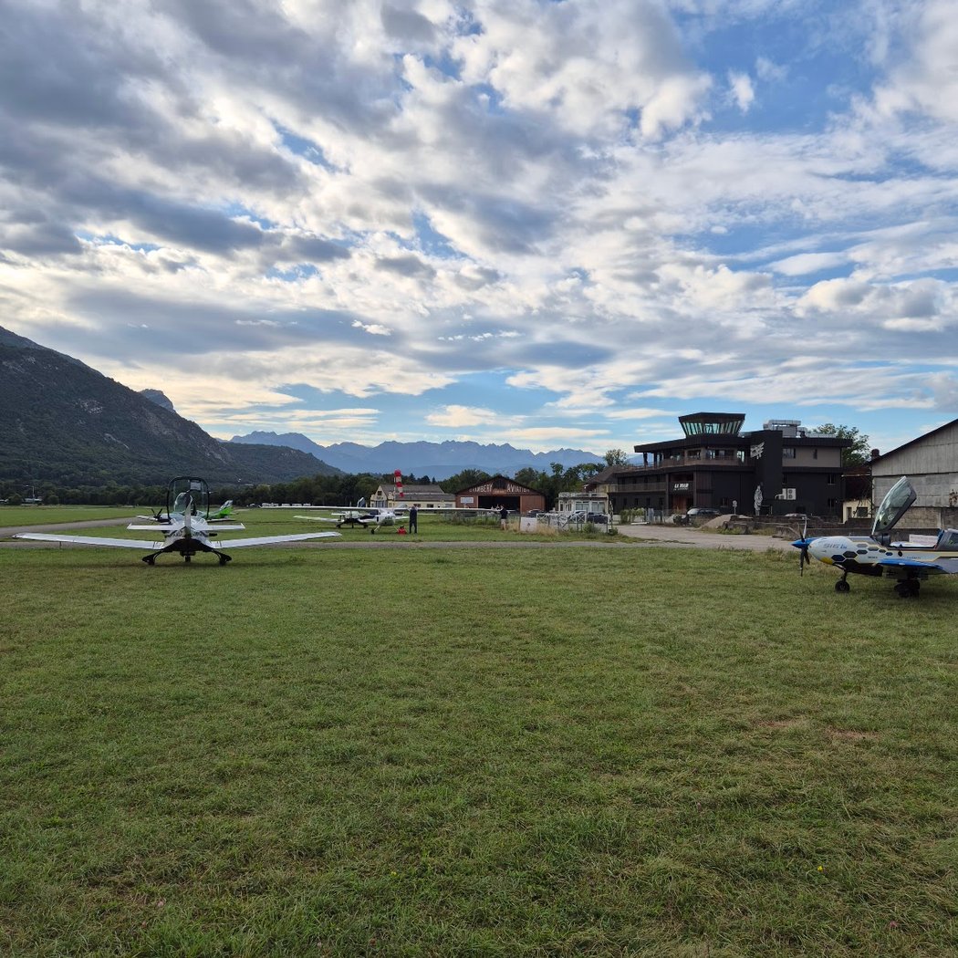 Airfield of Chambery - Challes-les-Eaux 3