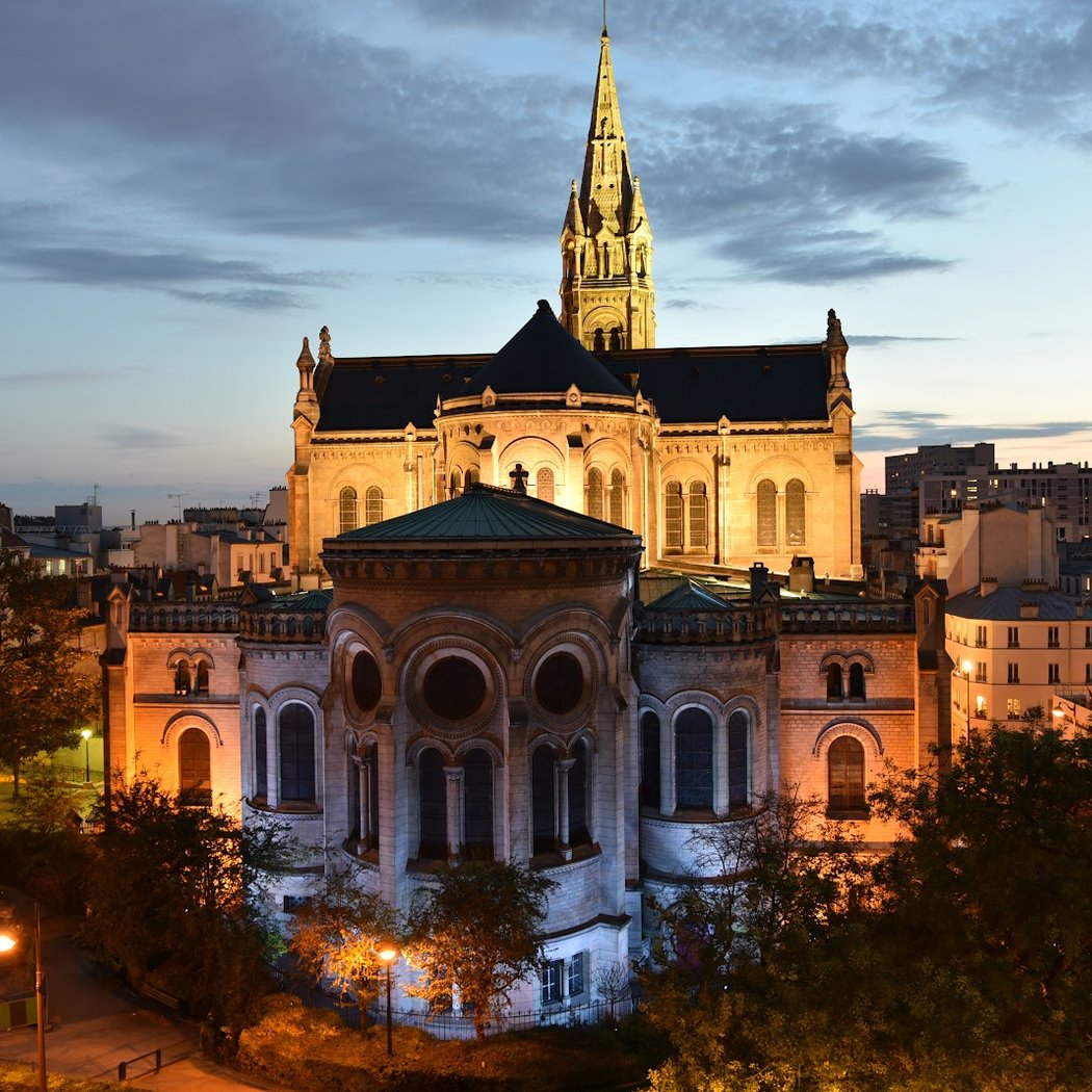 Square de Notre-Dame-de-la-Croix 1