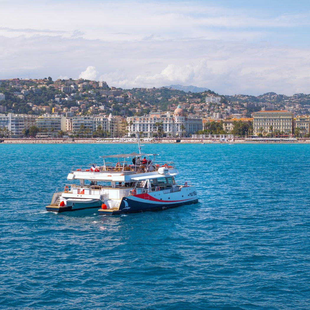 AMC Cape Grace Nice - Sorties en mer en catamaran et privatisation dans les Alpes-Maritimes 3