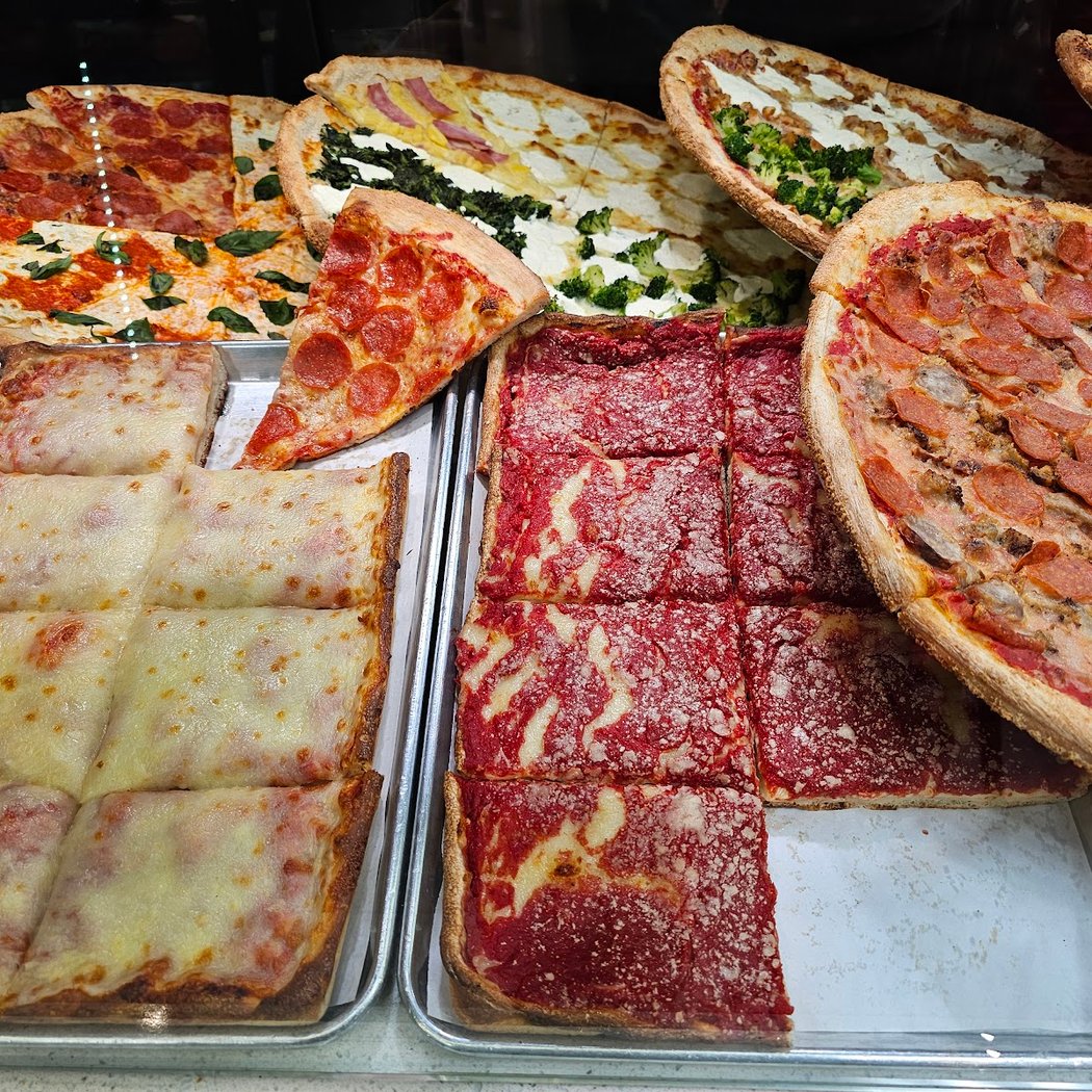 Little Italy Pizza III 1
