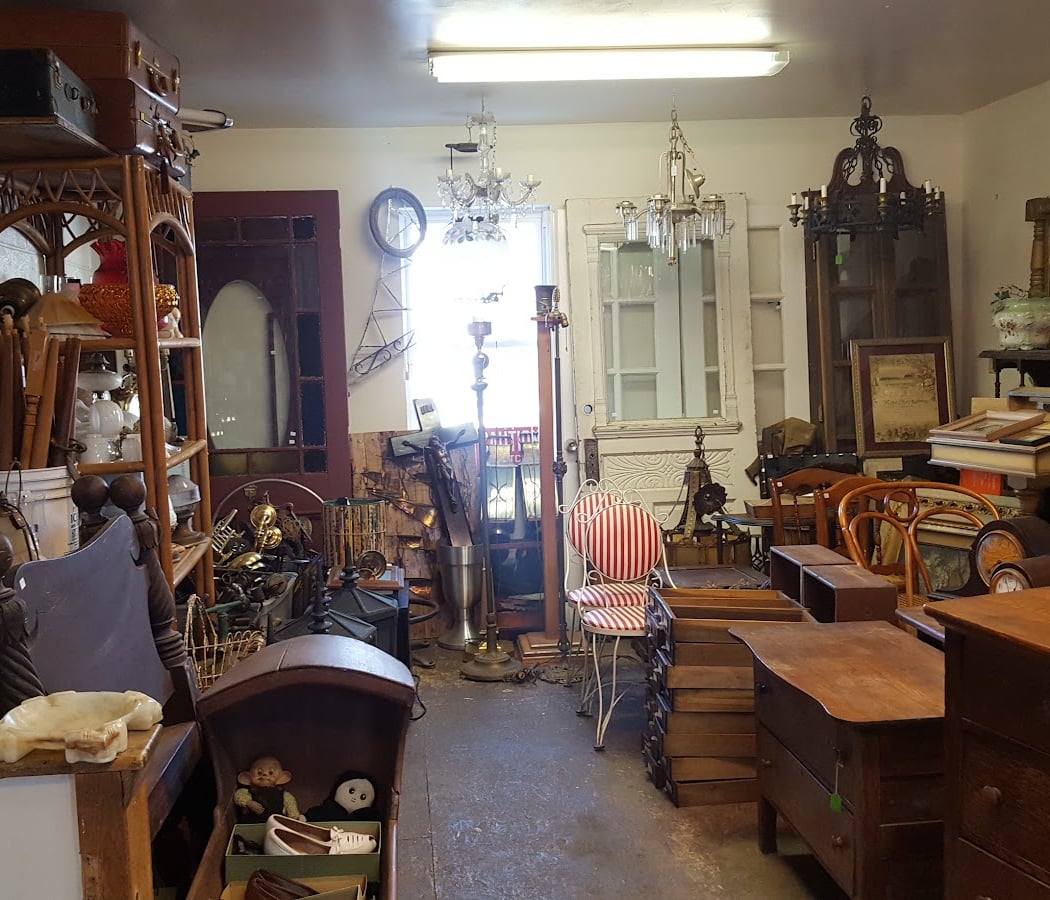Stone Bridge Antiques 3
