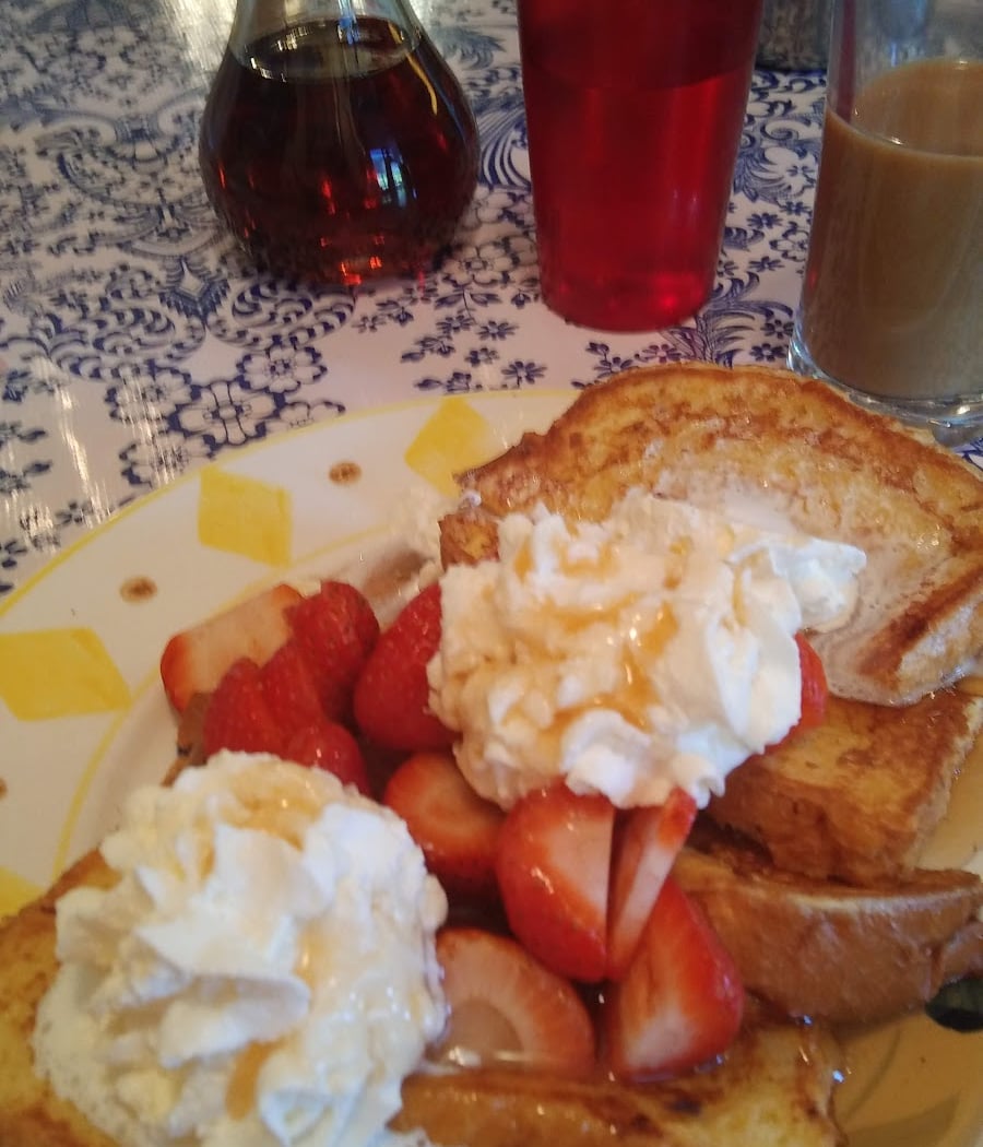 Mama's Royal Café 4
