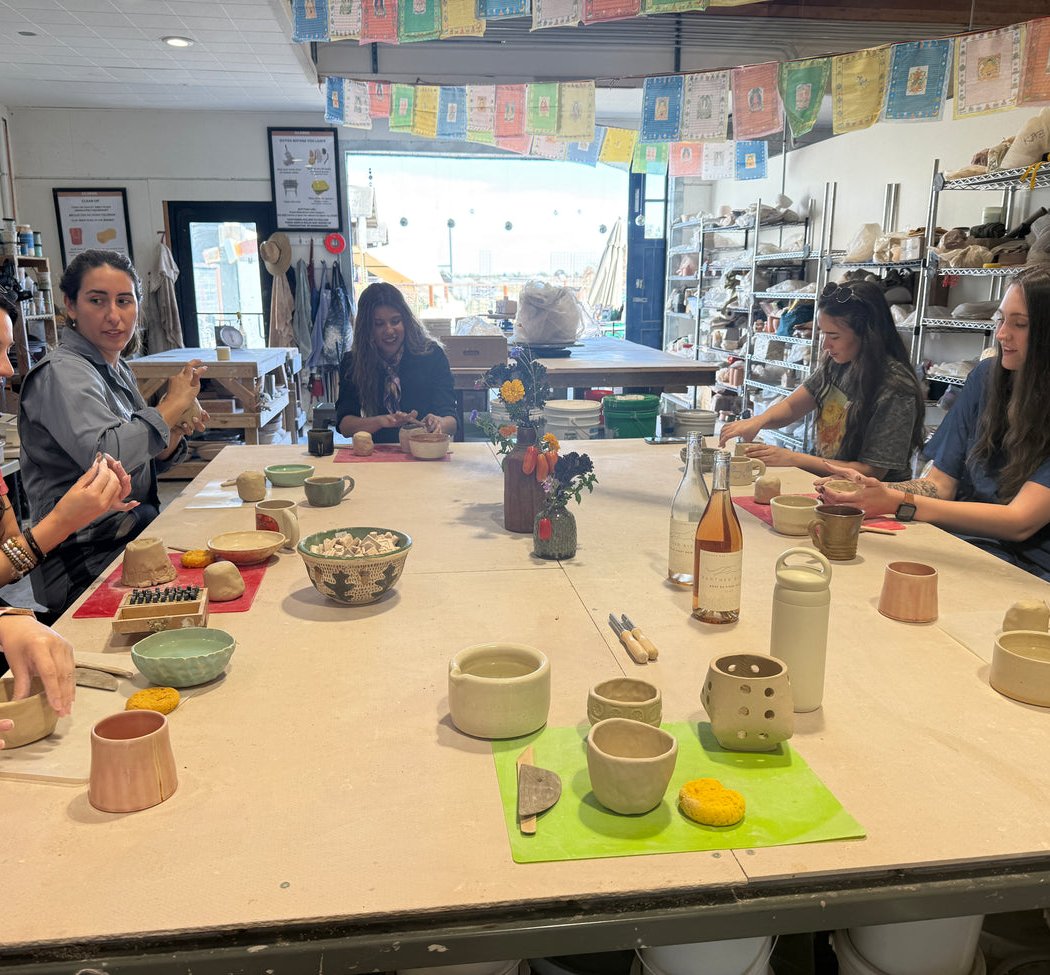Courtney’s Handbuilding Hangout 1